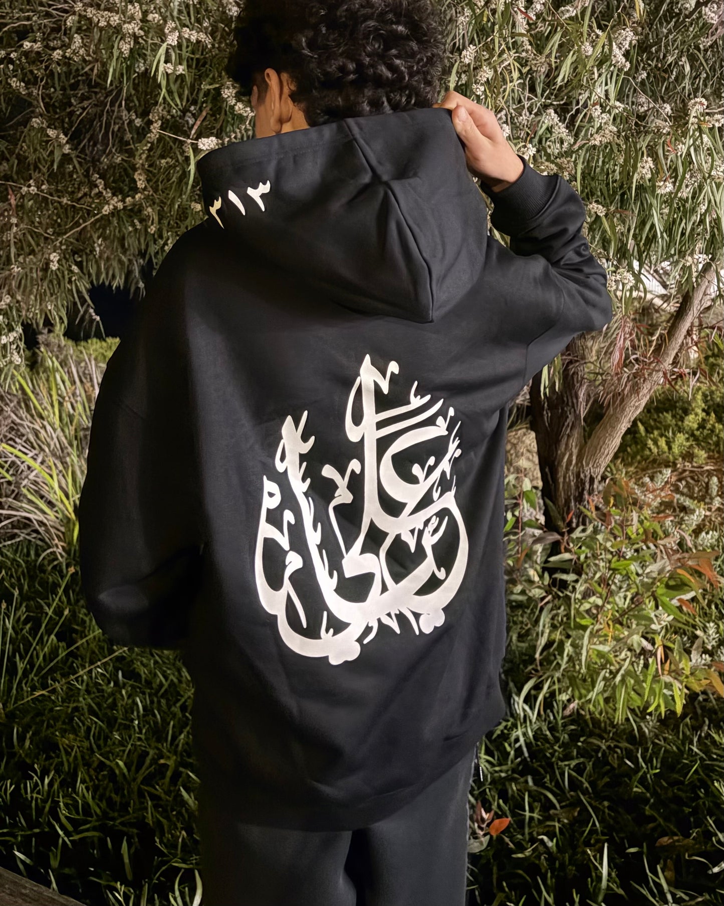 YA ALI OVERSIZED HOODIE